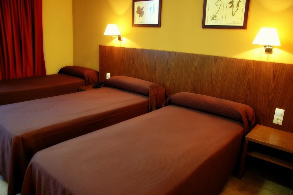 Hotel Salat Resort Les Borges Blanques Room photo